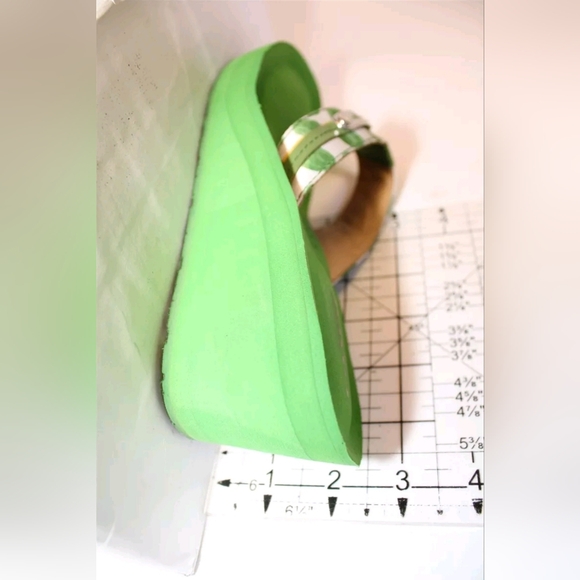 Coach Jaden 7.5 Green Printed Sandals Wedge Flip Flops Heels Shoes - Picture 10 of 14